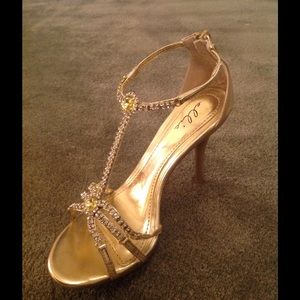 Gold Ellie dress shoes