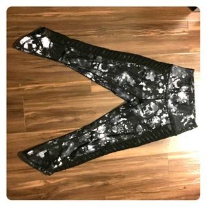 Lululemon crop tights