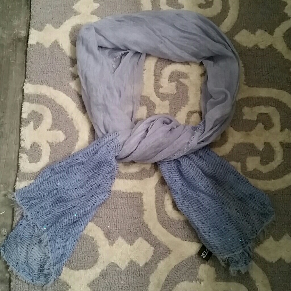 Light blue scarf