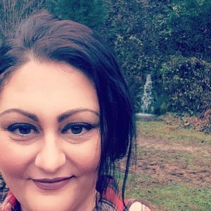 Meet your Posher, Angie