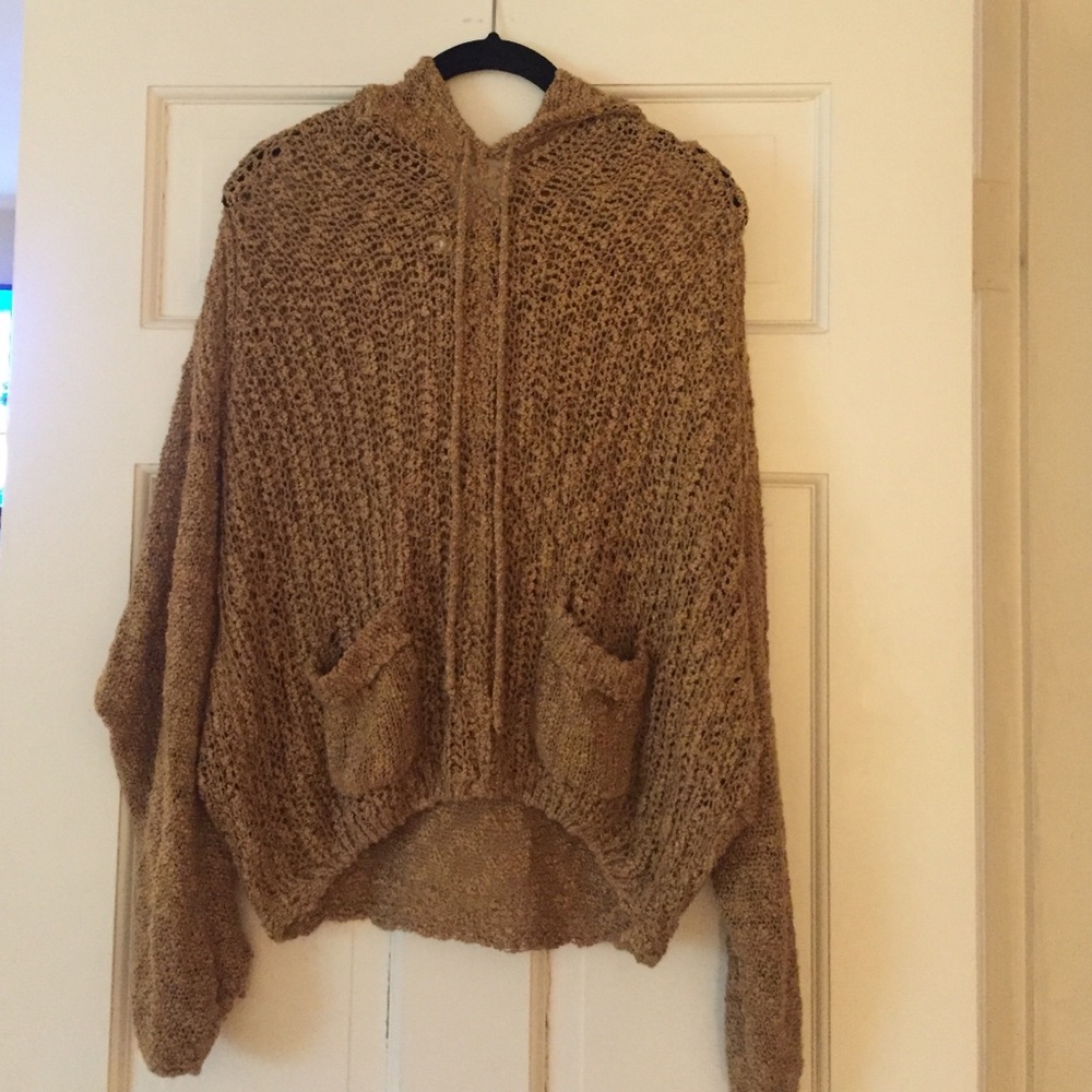 Hooded knit cropped sweater