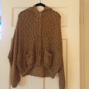 Hooded knit cropped sweater