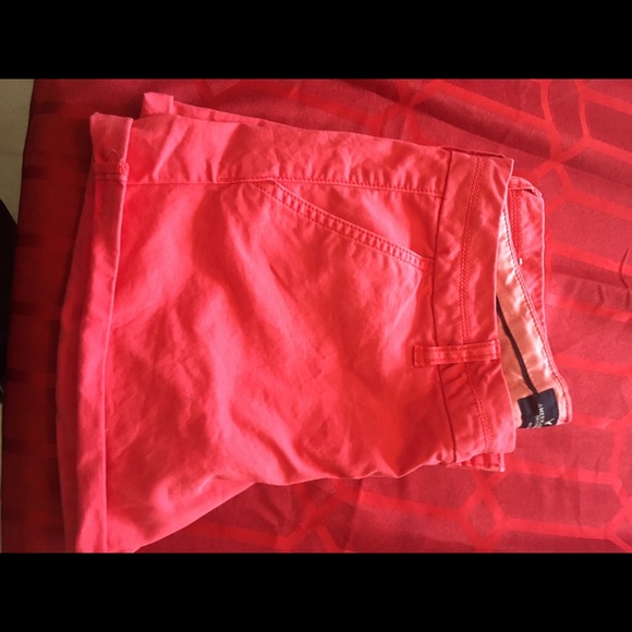 American Eagle pink shorts size 8 gently used - Picture 1 of 1
