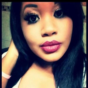Meet your Posher, Daniella