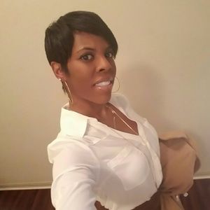 Meet your Posher, Yolanda