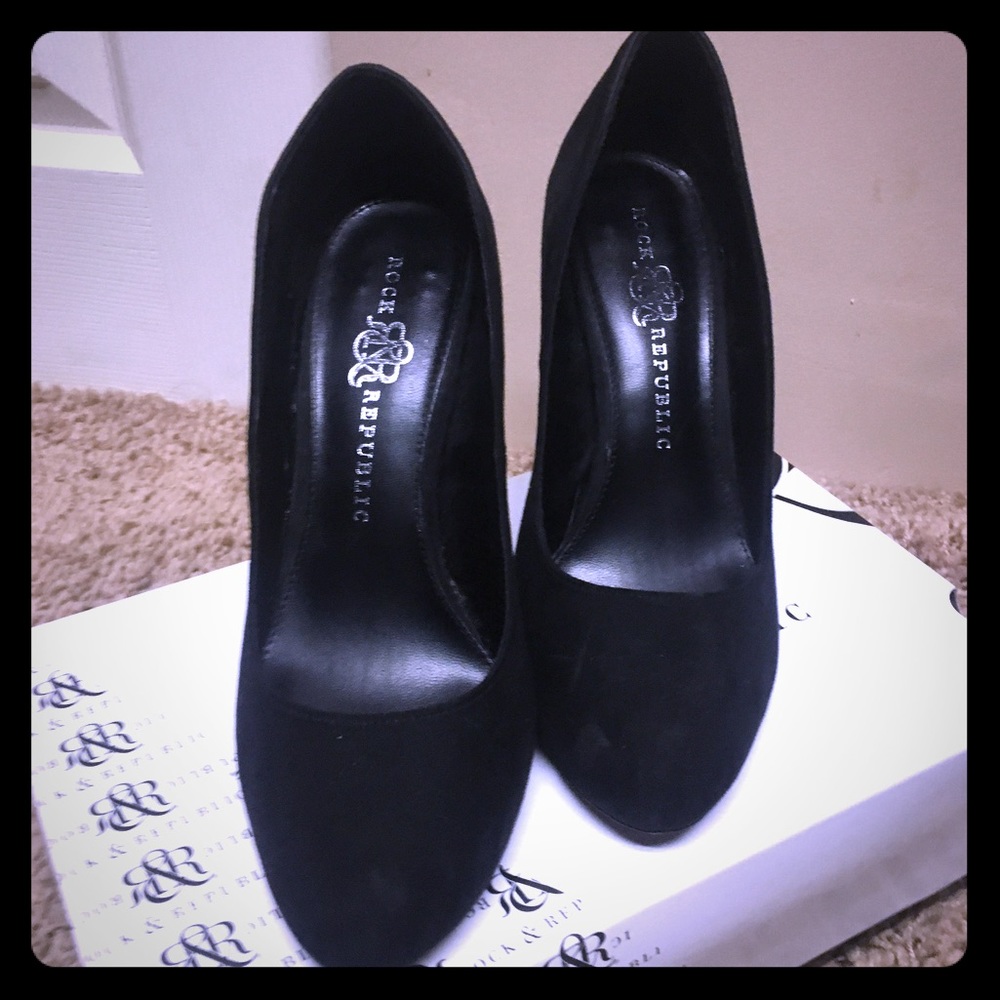 Rock Republic black stilettos