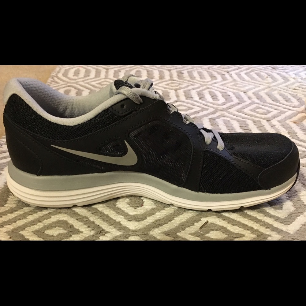 Nike Black Dual Fusion Women's Shoes Size 8