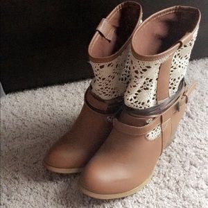 Tan & Lace ankle booties