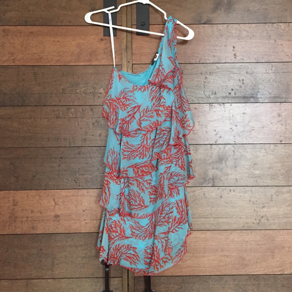 Single one shouldered party dress. Size XS