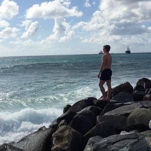 Meet your Posher, Tate