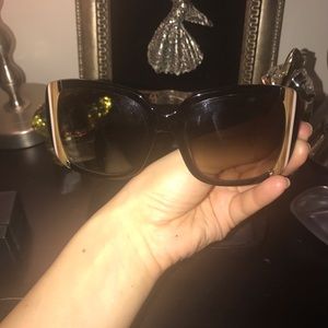 %100 authentic Salvatore Ferragamo sunglass NEW