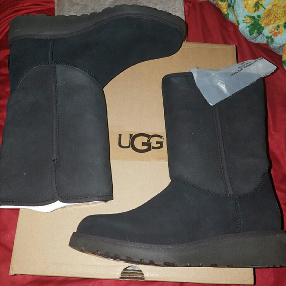 ugg amie size 7