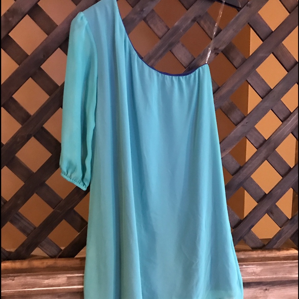 Francesca's blue sheath dress
