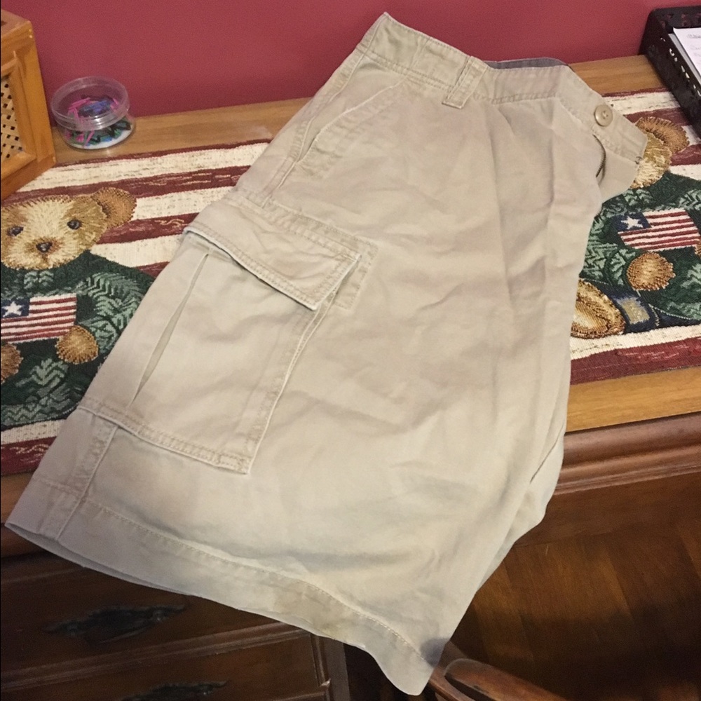 Men's cargo shorts