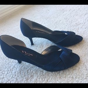 Gorgeous satin navy heels