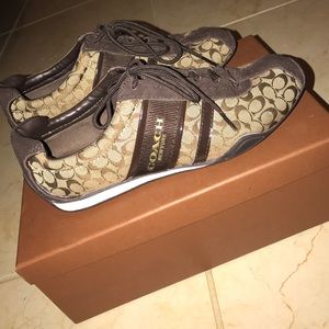 Women Coach shoes