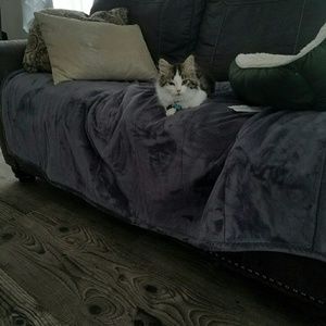 Meet your Posher, Leah