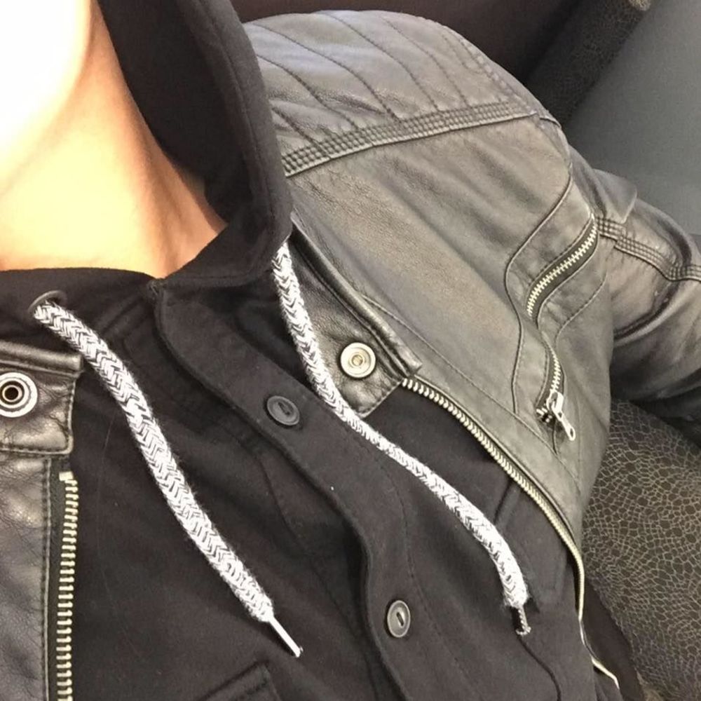 Meet your Posher, Elvis