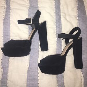 GREAT DEAL!!! Steve Madden Kierra Platform Sandal