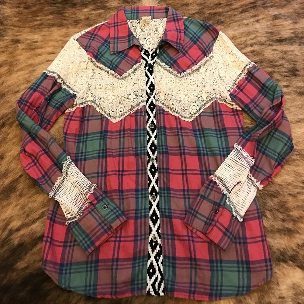 BKE Gimmicks flannel & lace shirt sz L