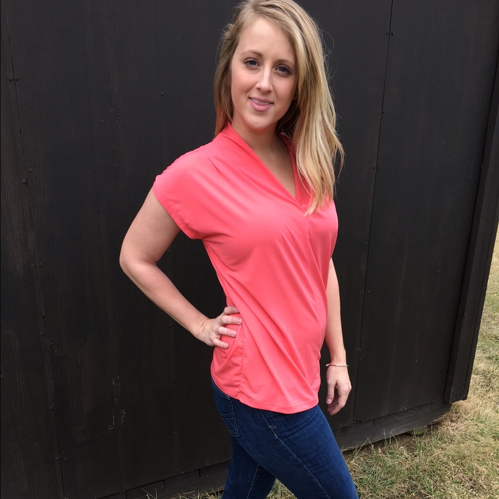 V-neck loose fit coral blouse