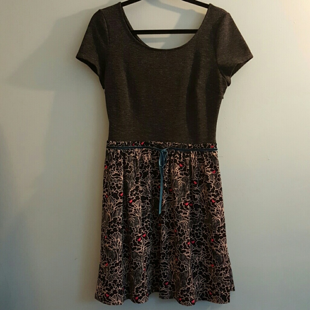 Cute short sleeve dress