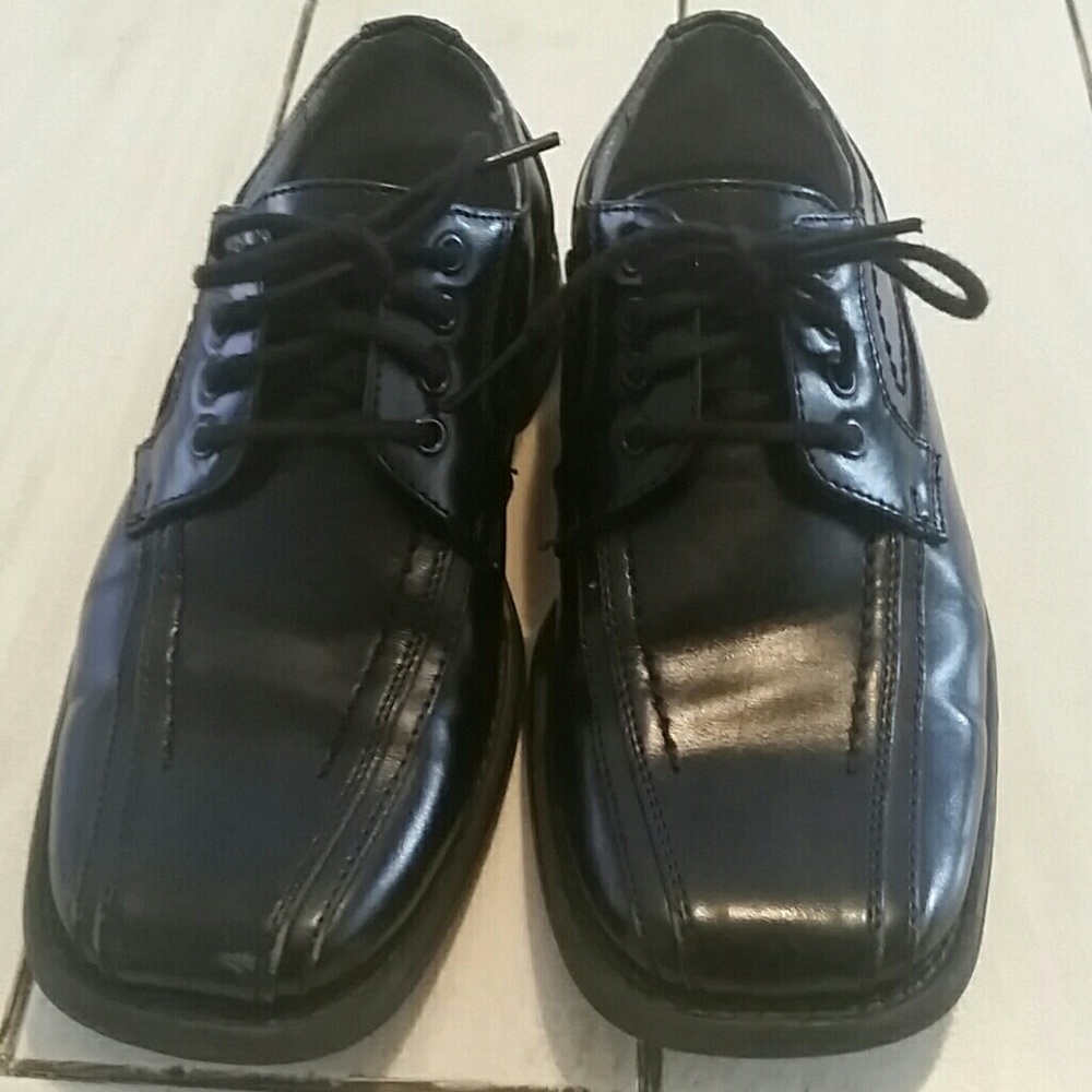 Boys dress shoes