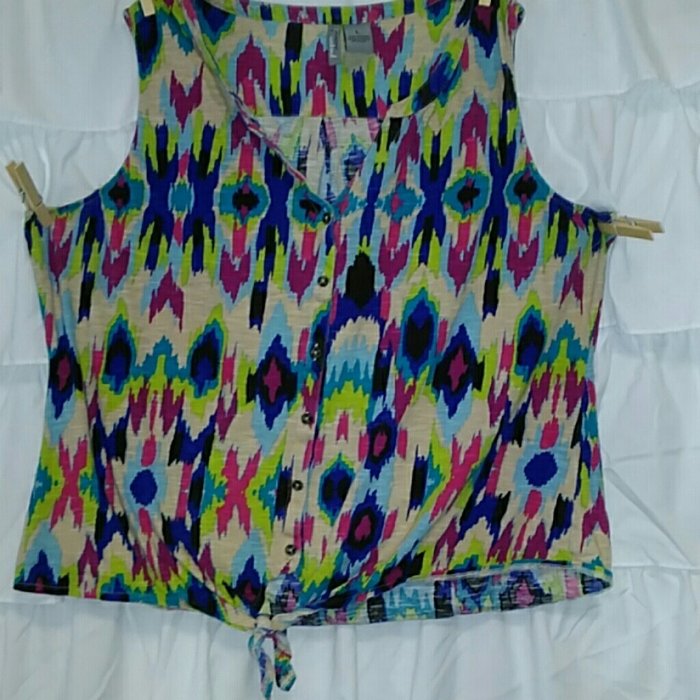 Colorful New Directions Top Size L