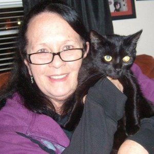 Meet your Posher, Annie