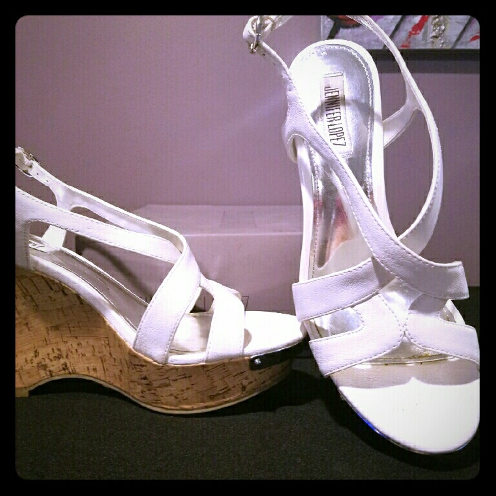 Jennifer Lopez white wedge sandal