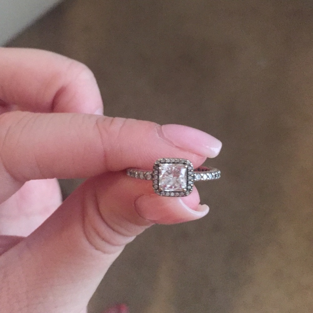 Size 6 Pandora timeless ring