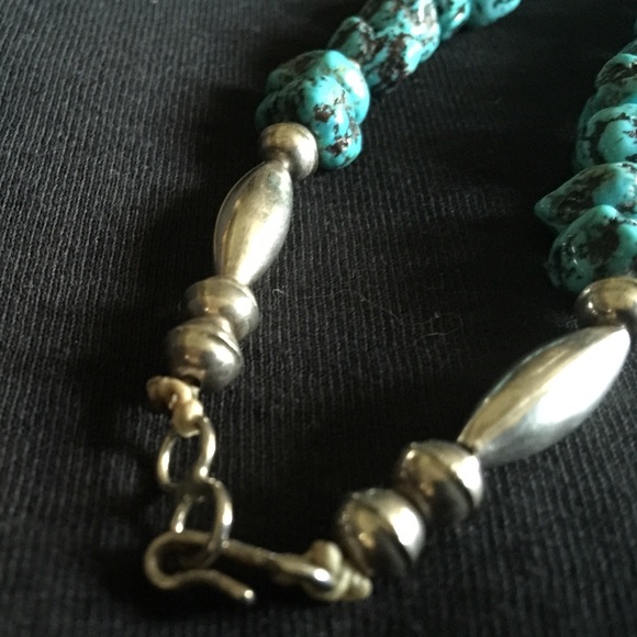 ๐ Vintage Native American Turquoise Necklace - Picture 3 of 4