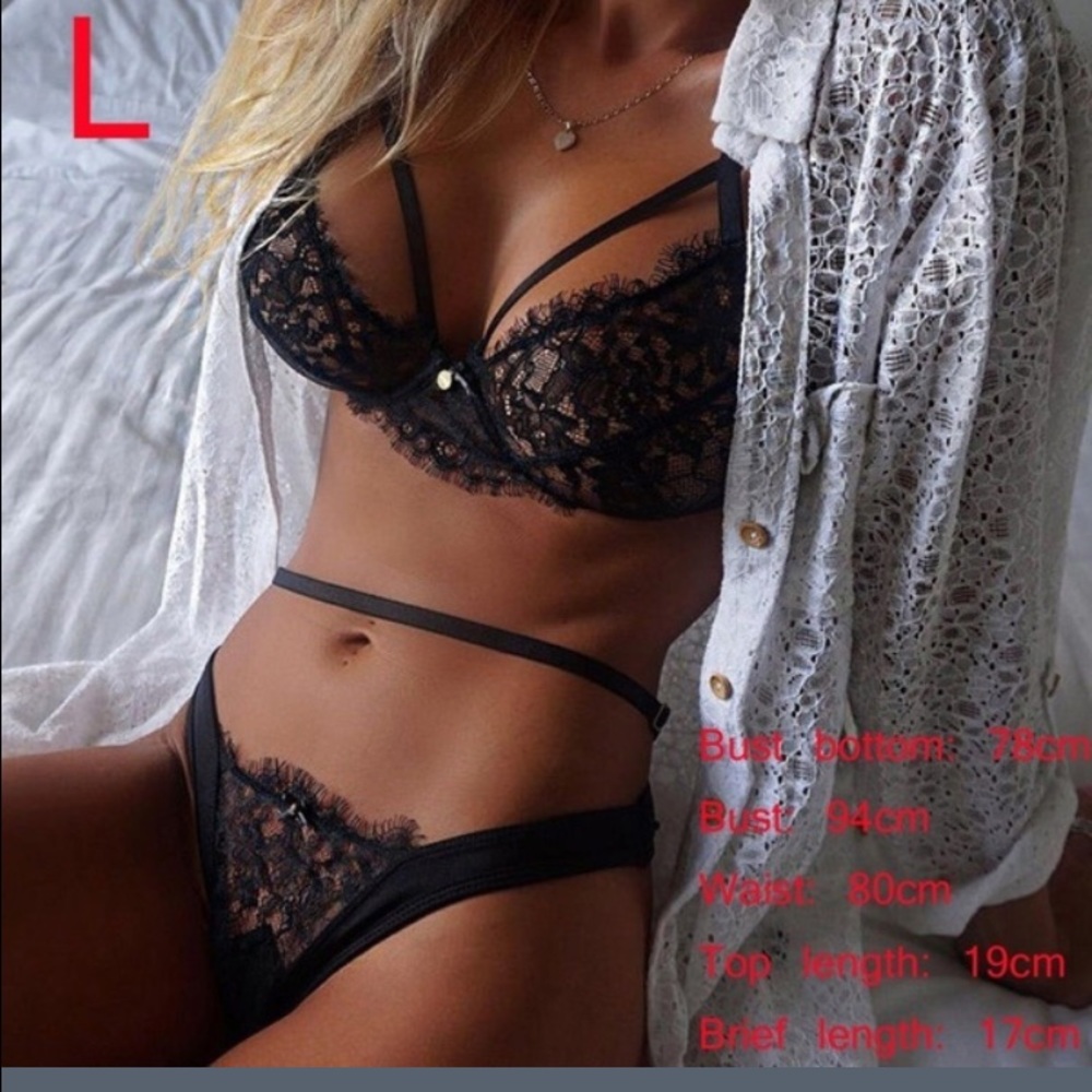 Black lace Strap Bra+G-string panty matching set - Picture 4 of 5