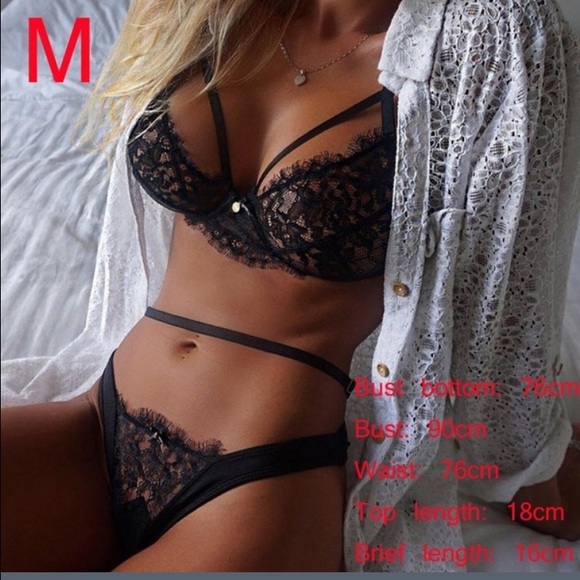 Black lace Strap Bra+G-string panty matching set - Picture 3 of 5