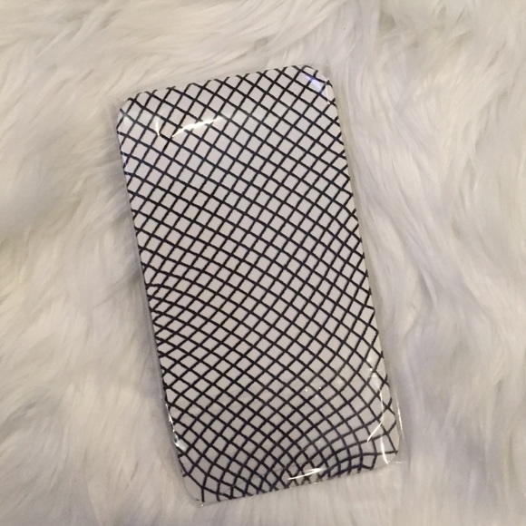 🆕 Small Diamond Fishnet Tights - Picture 3 of 7