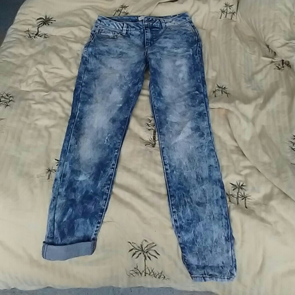 Nicki Minaj booty jeans mid-rise