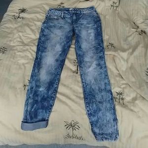 Nicki Minaj booty jeans mid-rise