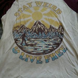 Mid sleeve Jersey top maroon sleeves