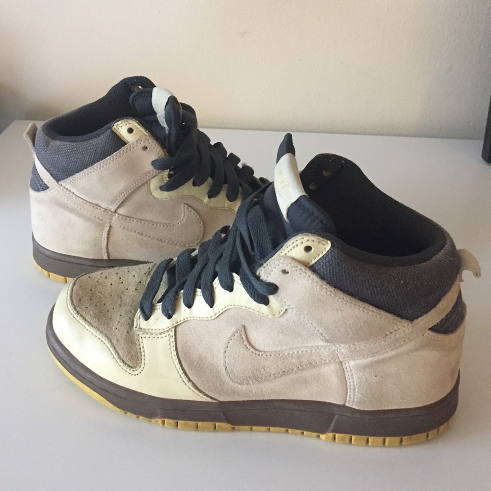 Women's Nike High Top Dunks size 8