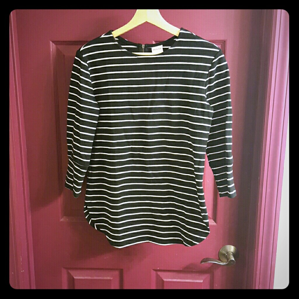NWOT Blk & white striped top