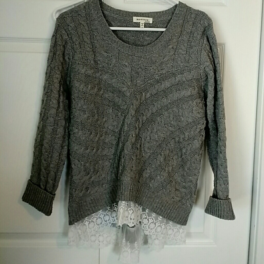 Lace botton cabled sweater