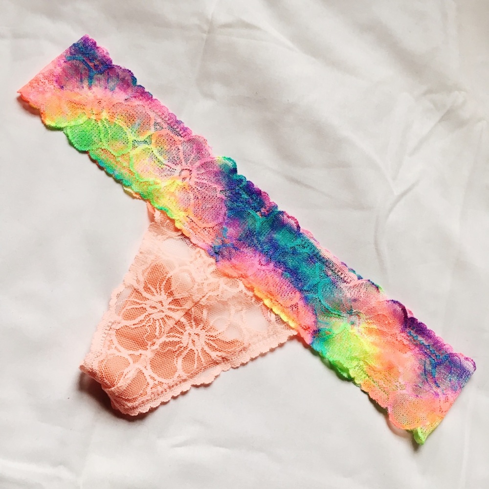 ✨🆕 VS PINK // Lace Thong 🆕✨