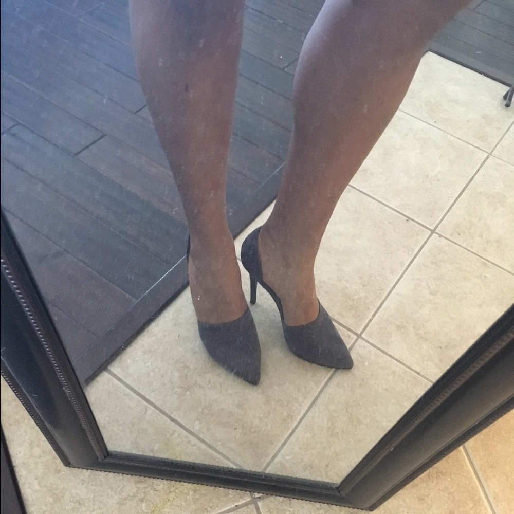 Sassy gray suede heels
