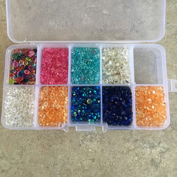 👑 Floating Magnetic Locket 👑 - Picture 4 of 4