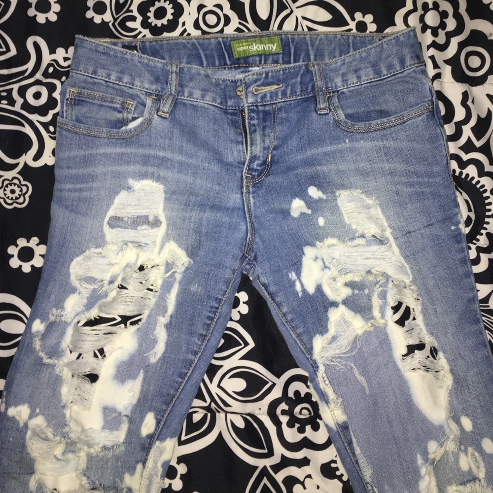Old Navy Super Skinny Distressed Jeans