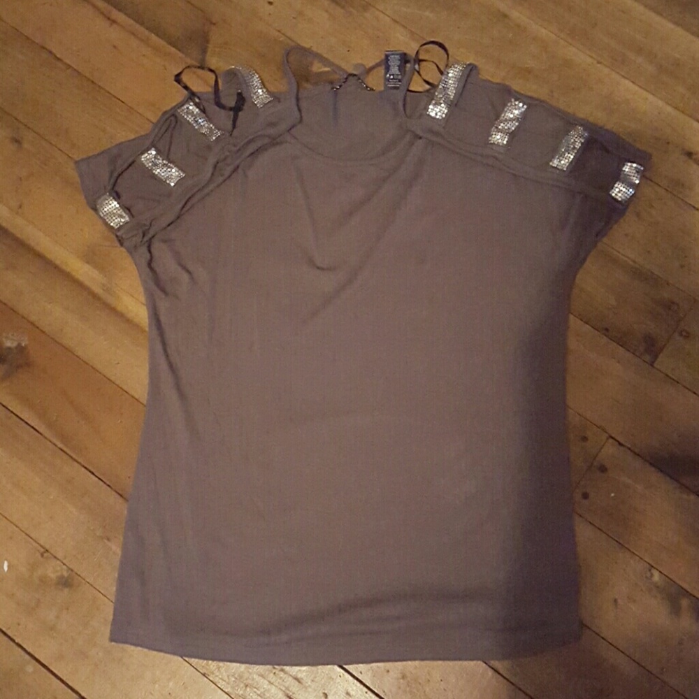 Sold**BKE shoulder cut outs