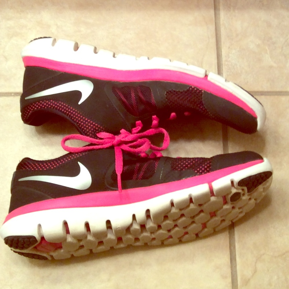Nike pink and black