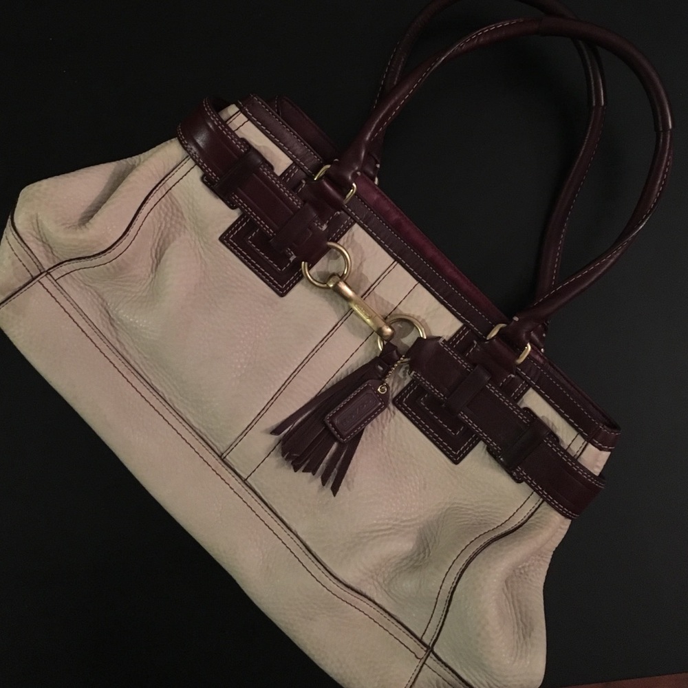 Coach tote! Excellent tote for work!