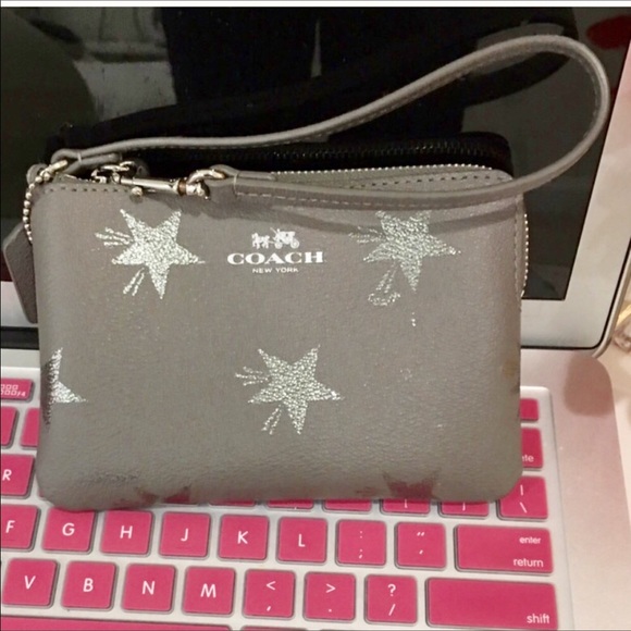 Coach Handbags - Coach wristlet