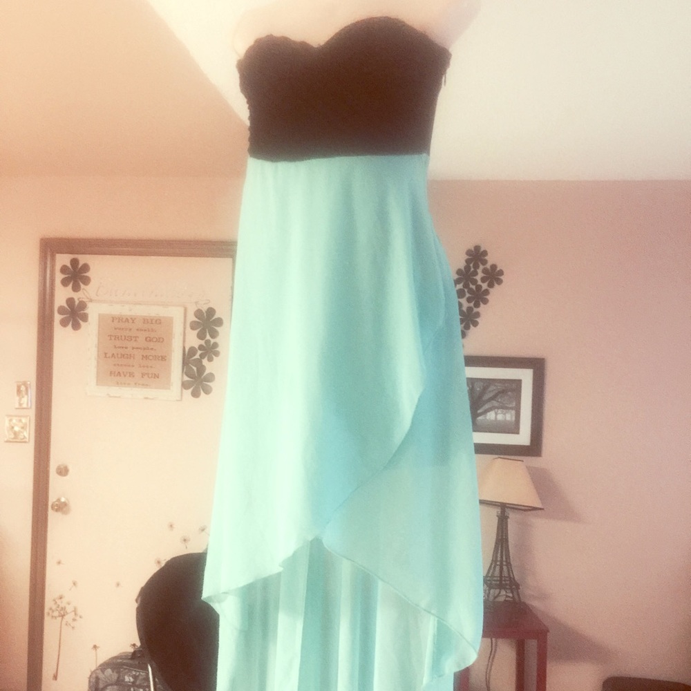 Strapless turquoise and black flowy dress